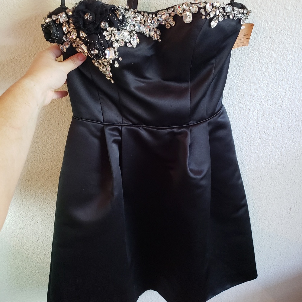 SHERRI HILL Formal Cocktail Dress